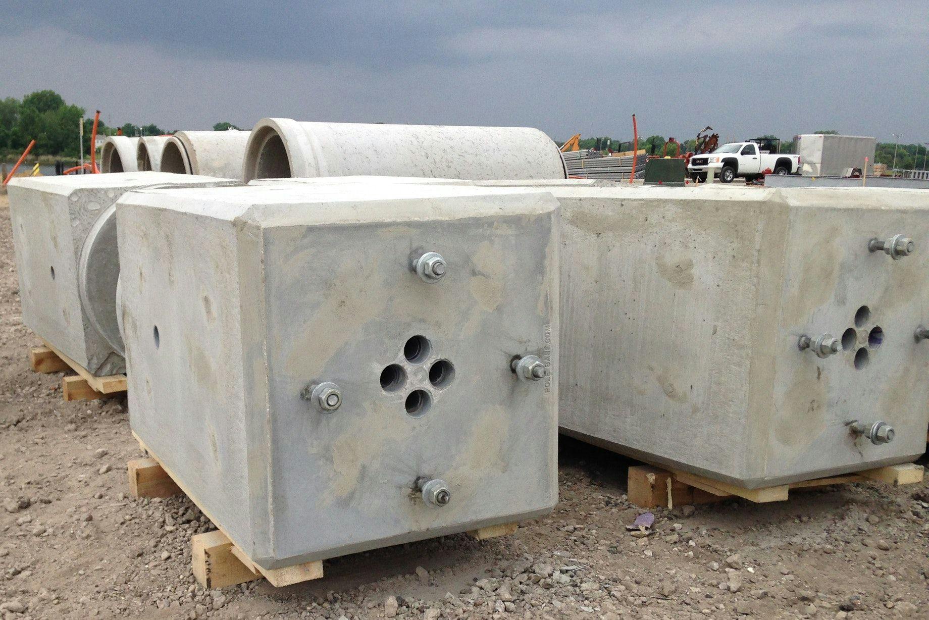 Precast Square Light Pole Bases Solution for Riverwalk Project Pole Base