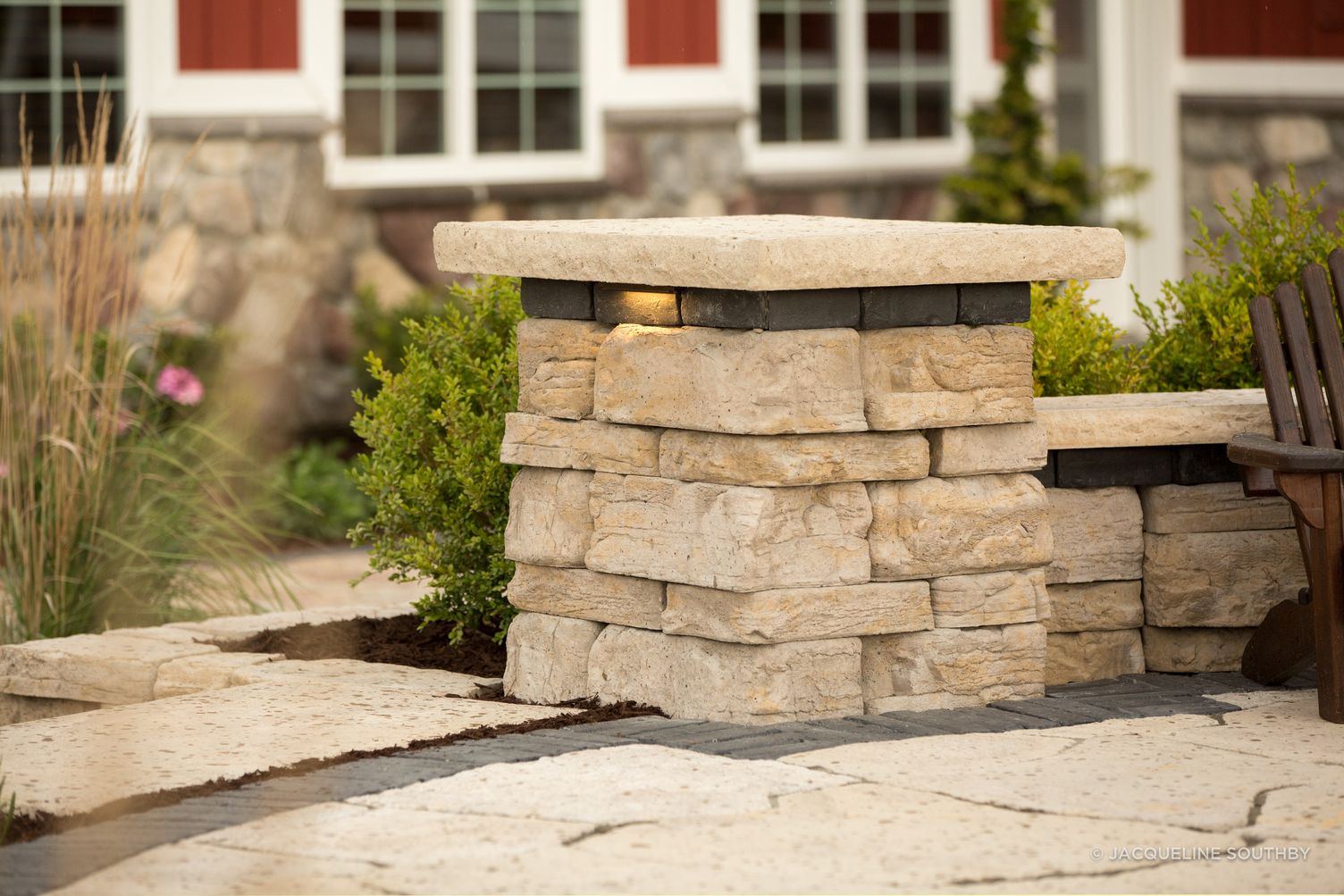 Wall Pillars and Columns - Outdoor Accents | Rosetta Hardscapes