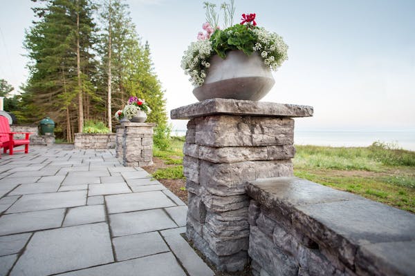 Columns and pillars by Rosetta Hardscapes