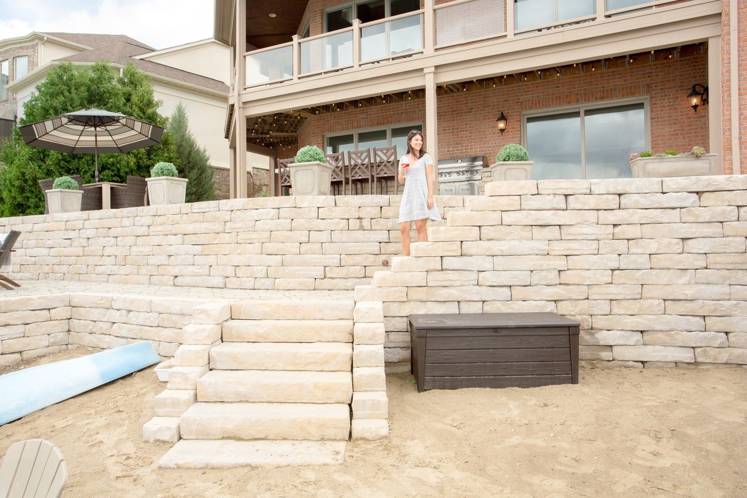 Kodah wall with Dimensional Step outdoor staircase for beach home