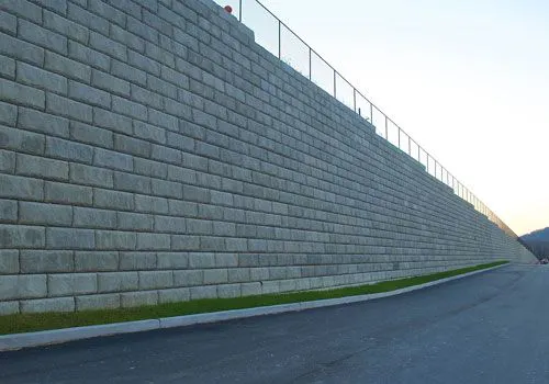 Hybrid Retaining Wall Delivers Prime Performance for Online Retail Distribution Warehouse - Redi-Rock