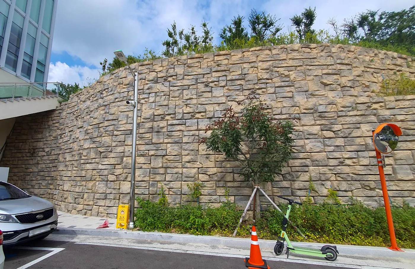 image of redi-rock wall