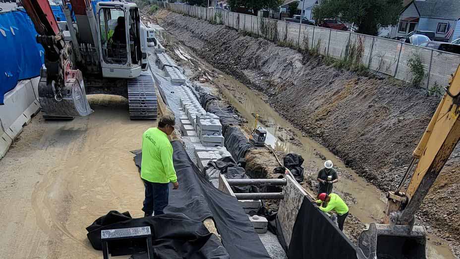 RR_G_Ledgestone_MWRD-Melvina-Ditch_Brown-Precast_4_Case_Study_Image_928x522.jpg