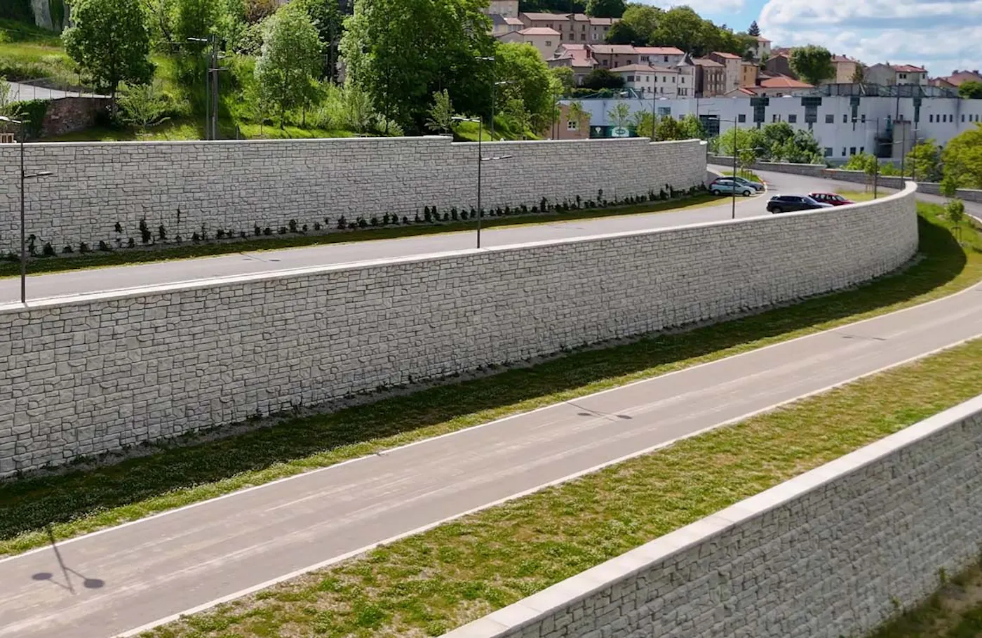 Redi-Rock Ledgestone wall in France