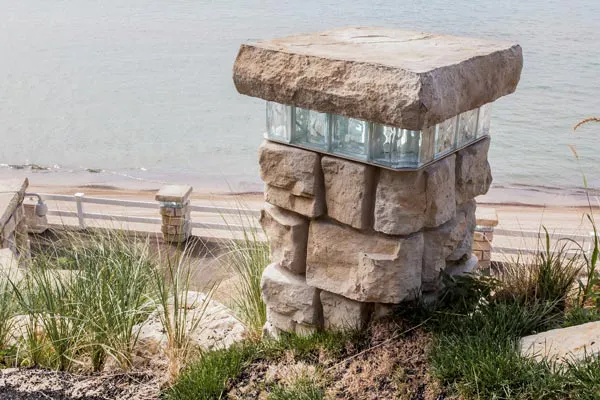Redi-Rock_Ledgestone_Hybrid_Residential_ConsumersConcrete_BentonHarborResidence_600x400.jpg