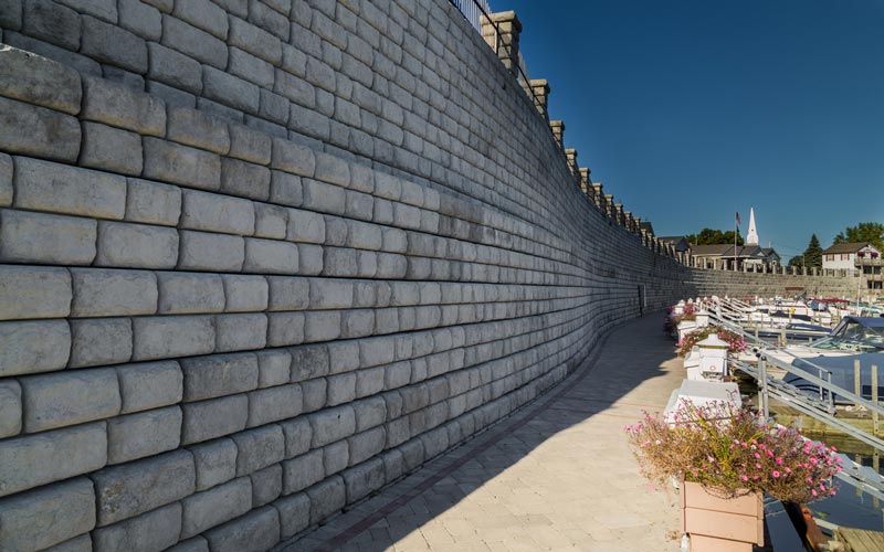 image of redi-rock cobblestone gravity wall in marina
