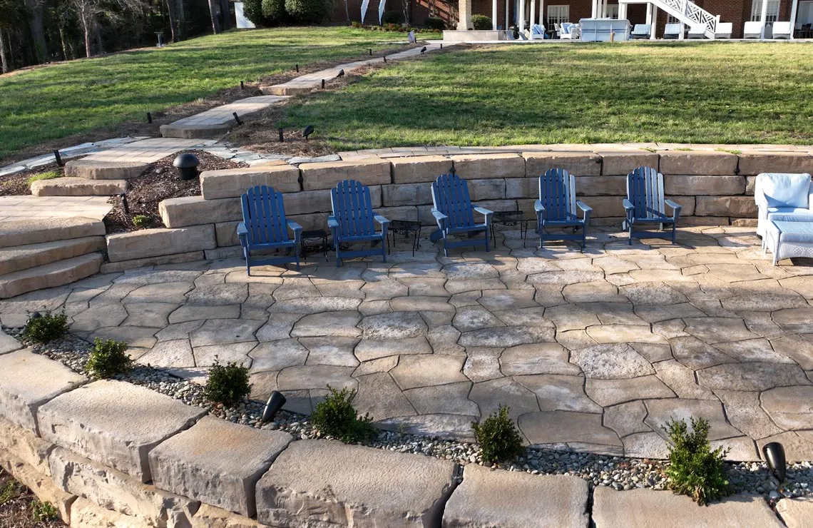 grand flagstone and grand ledge for patio