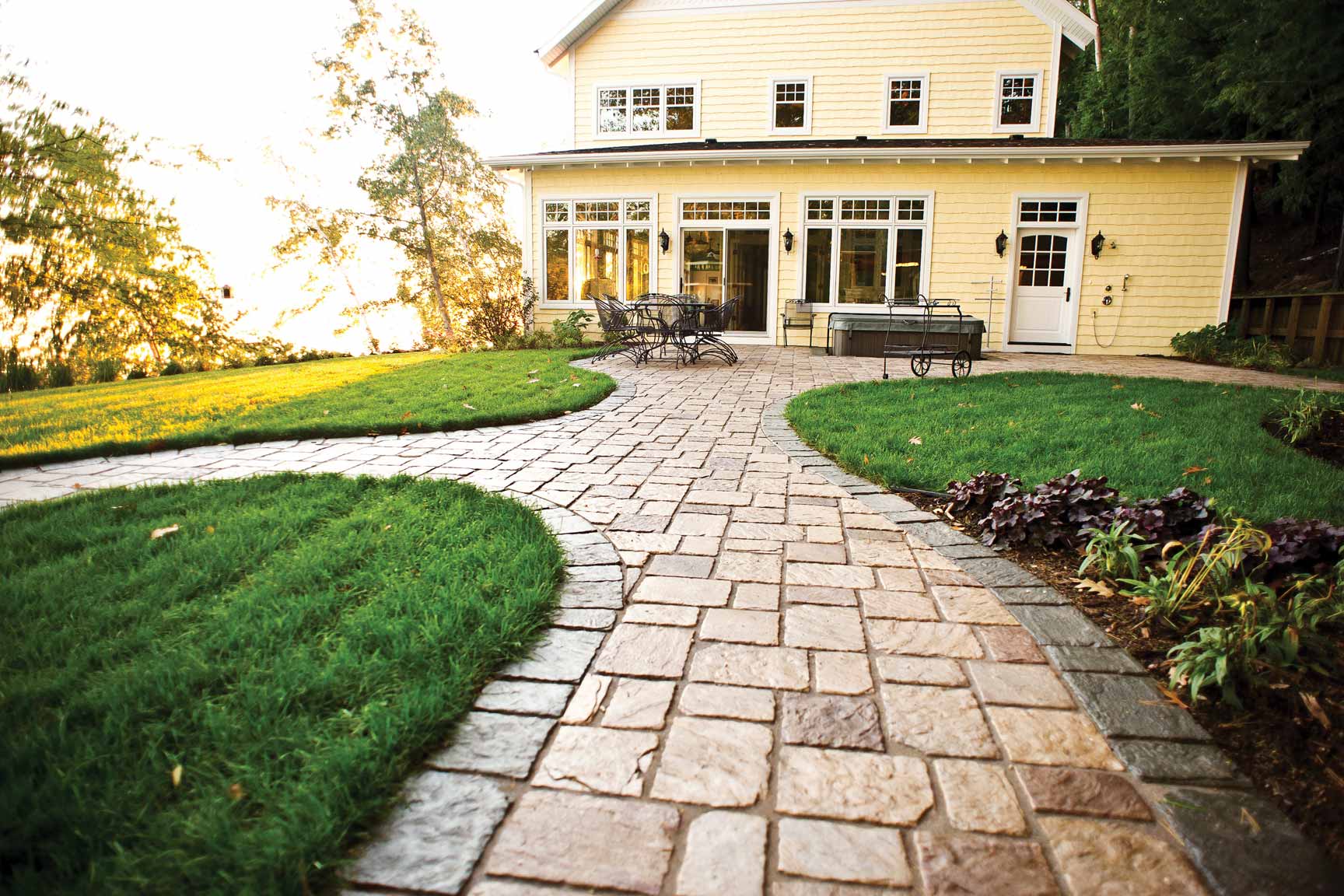 Rosetta Old Mission Pavers Create Tuscan Getaway