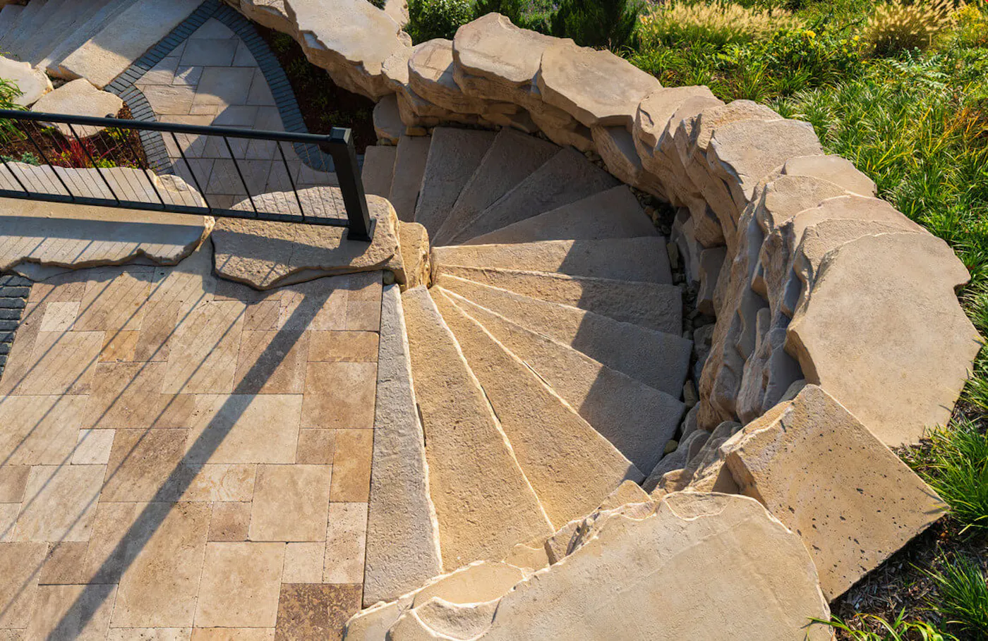 top view of curved stairwell of dimensional steps