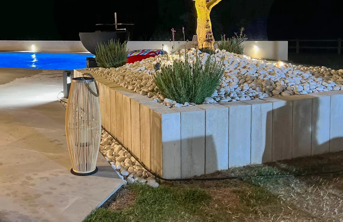 Rosetta Heartwood used vertically for planter box