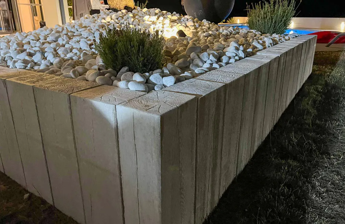 Rosetta Heartwood used vertically for planter box