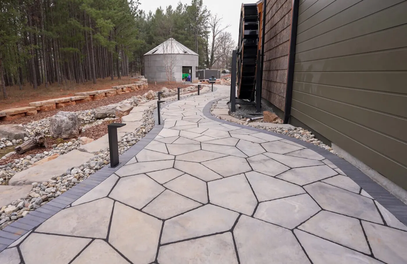 image of Traverse Flagstone for walkway