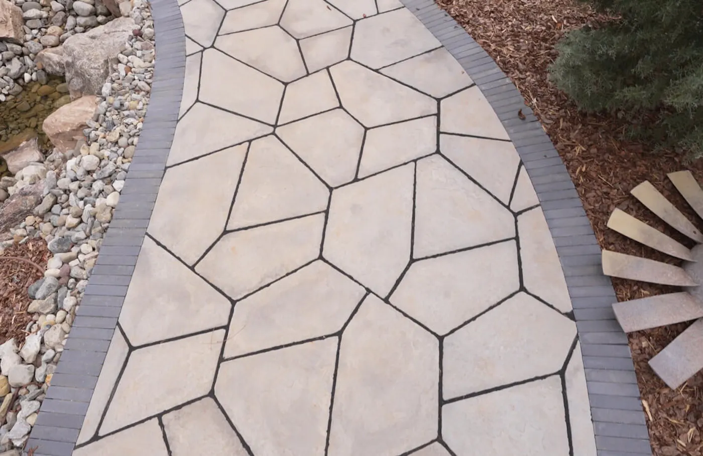 image of Traverse Flagstone for walkway