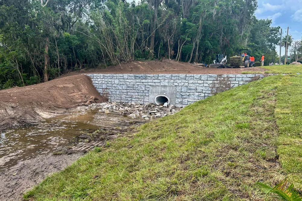 redi-rock wall with drain